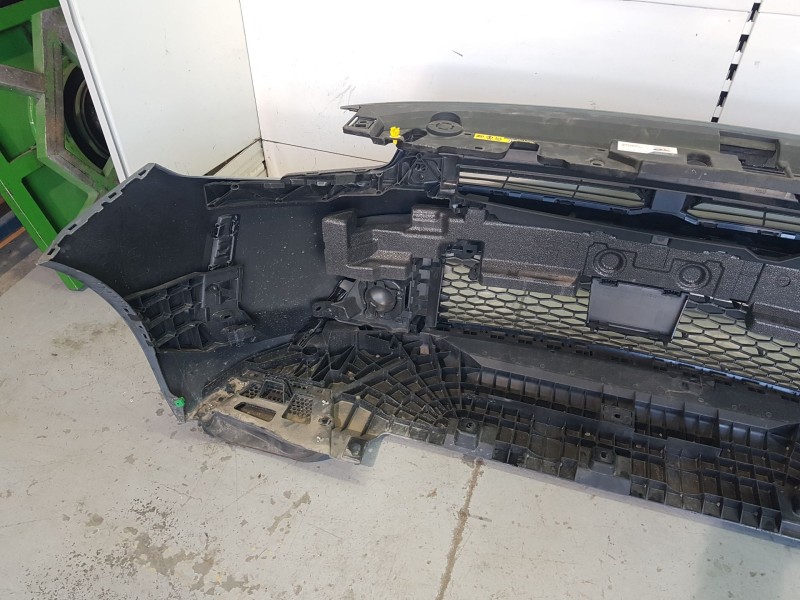 Recambio de paragolpes delantero para opel corsa f (p2jo) 1.2 (68) referencia OEM IAM 169258061T  