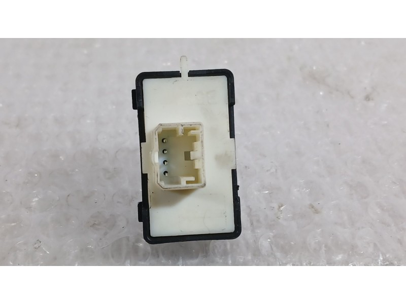 Recambio de mando elevalunas trasero derecho para fiat 500x (334_) 1.0 (334.axn1b) referencia OEM IAM 735633155  B569