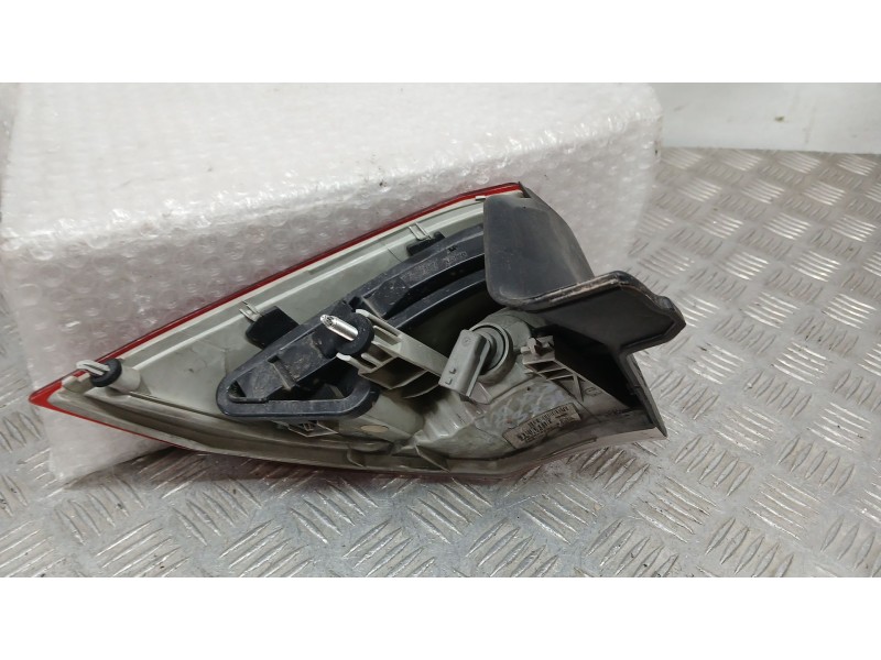 Recambio de piloto trasero derecho exterior para renault laguna iii (bt0/1) 1.5 dci (bt00, bt0a, bt0t, bt1j) referencia OEM IAM 