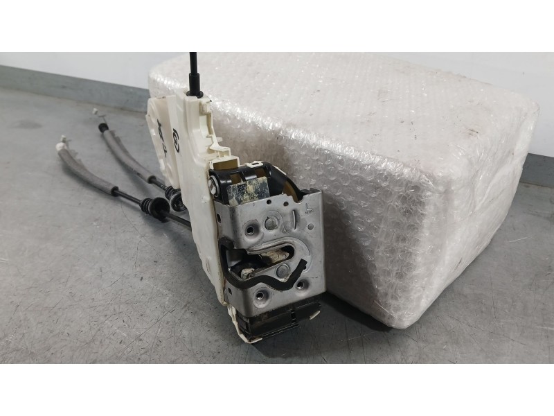 Recambio de cerradura puerta trasera izquierda para fiat 500x (334_) 1.0 (334.axn1b) referencia OEM IAM 52139904  40136025