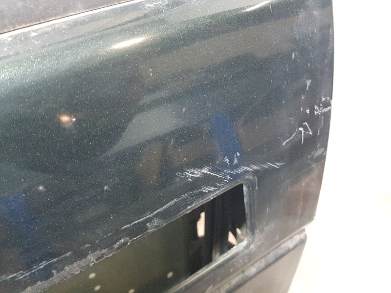 Recambio de puerta delantera izquierda para land rover defender (ld) referencia OEM IAM  TOCADA 