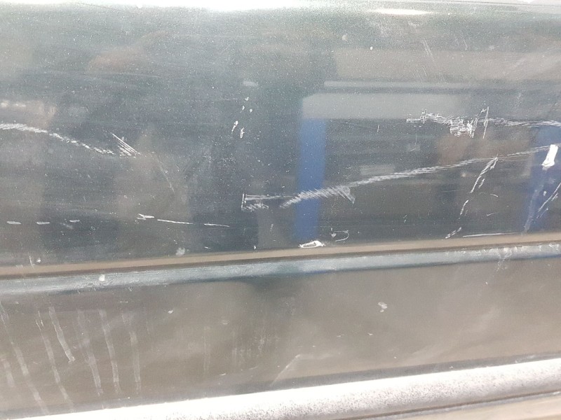 Recambio de puerta delantera izquierda para land rover defender (ld) referencia OEM IAM  TOCADA 