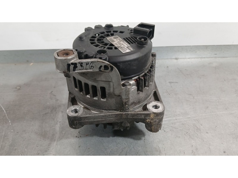 Recambio de alternador para bmw 1 (e81) 118 d referencia OEM IAM 782261 VALEO FG18S019
