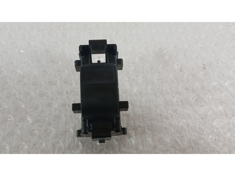 Recambio de mando elevalunas delantero derecho para toyota aygo x (_b7_) 1.0 vvt-i (kgb70) referencia OEM IAM 848100D030  829213