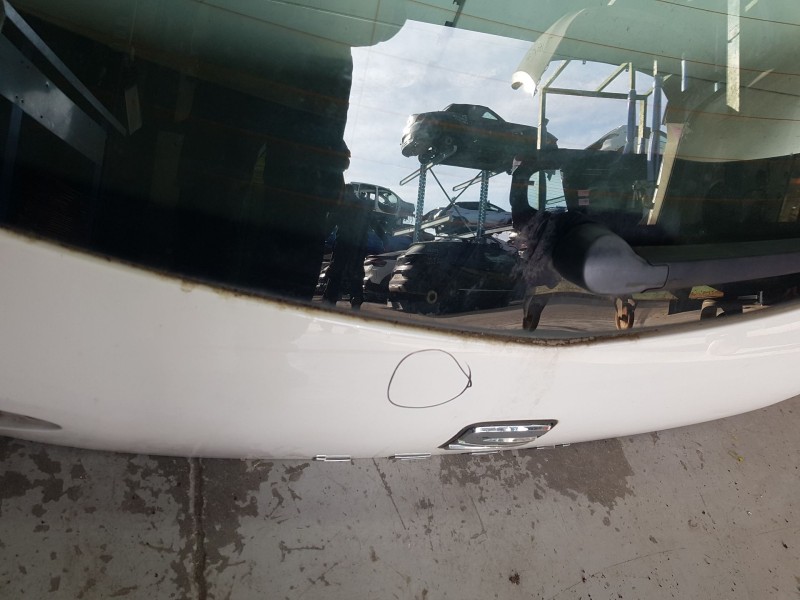 Recambio de porton trasero para seat leon (5f1) 1.6 tdi referencia OEM IAM 5F4827024 TOCADO 