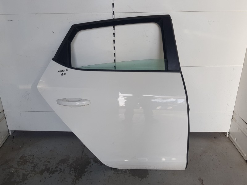 Recambio de puerta trasera derecha para seat leon (5f1) 1.6 tdi referencia OEM IAM 5F4833056  