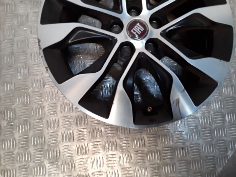 Recambio de juego llantas aluminio para fiat tipo hatchback (356_, 357_) 1.3 d (356hxh1a) referencia OEM IAM 6.5X16 5 TORN ET39 