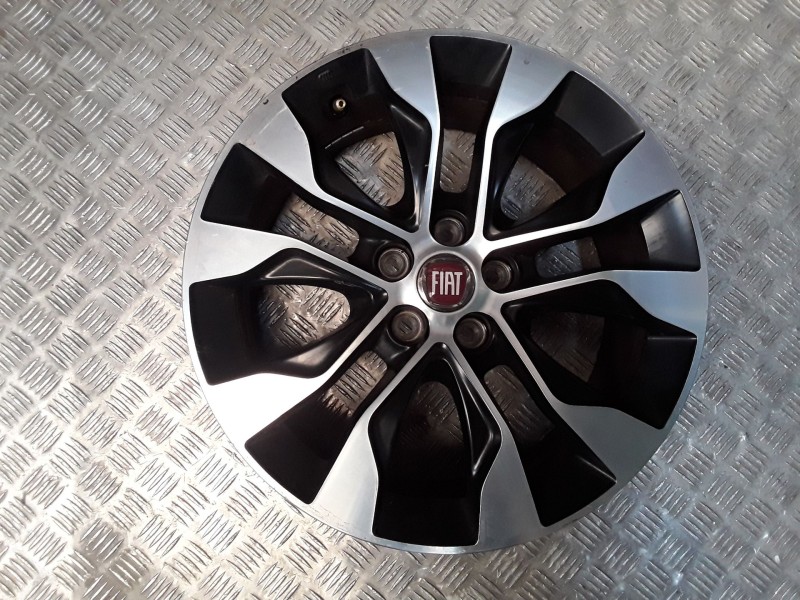 Recambio de juego llantas aluminio para fiat tipo hatchback (356_, 357_) 1.3 d (356hxh1a) referencia OEM IAM 6.5X16 5 TORN ET39 