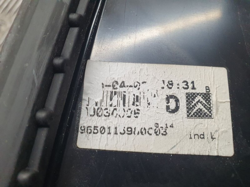 Recambio de piloto trasero derecho para citroën c5 berlina attraction referencia OEM IAM 9650115980  INTERIOR