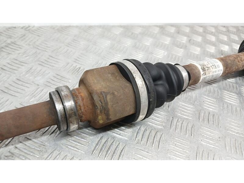 Recambio de transmision delantera derecha para citroën c4 berlina collection referencia OEM IAM 9637117880  