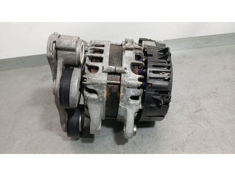 Recambio de alternador para fiat 500 (312_) 1.0 mild hybrid (312.ayd1b) referencia OEM IAM 521117580 VALEO 2721297F