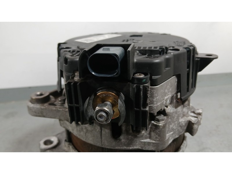 Recambio de alternador para fiat 500 (312_) 1.0 mild hybrid (312.ayd1b) referencia OEM IAM 521117580 VALEO 2721297F