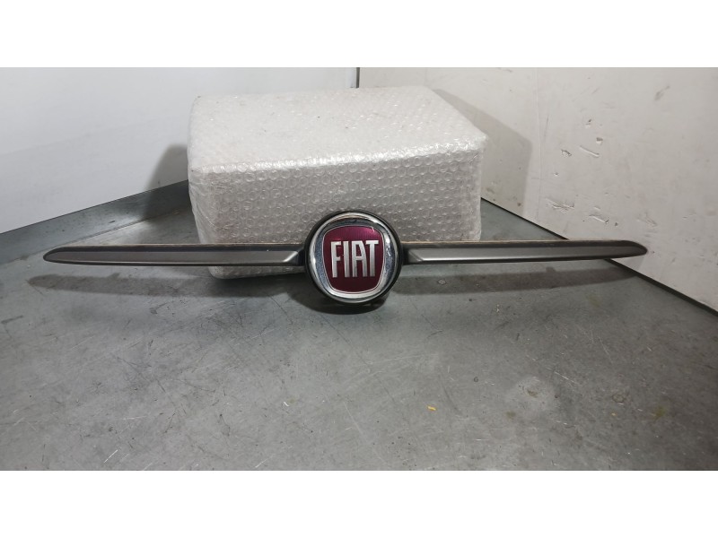 Recambio de rejilla delantera para fiat 500 (312_) 1.0 mild hybrid (312.ayd1b) referencia OEM IAM 735642141  
