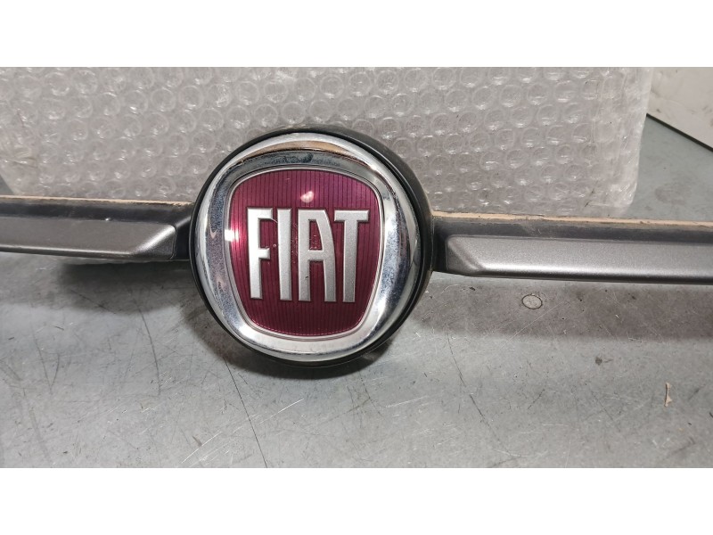 Recambio de rejilla delantera para fiat 500 (312_) 1.0 mild hybrid (312.ayd1b) referencia OEM IAM 735642141  