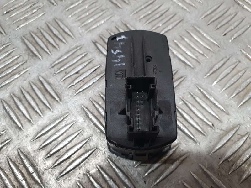 Recambio de mando elevalunas delantero izquierdo para opel corsa d cosmo referencia OEM IAM 13258521 315625731 