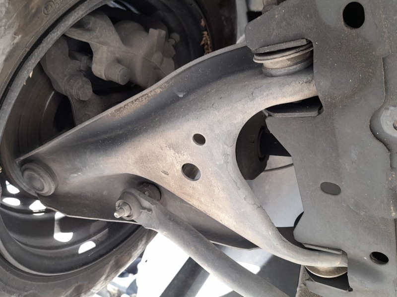 Recambio de brazo suspension inferior delantero derecho para dacia lodgy (js_) 1.2 tce (jsay, jsm0) referencia OEM IAM 545006623