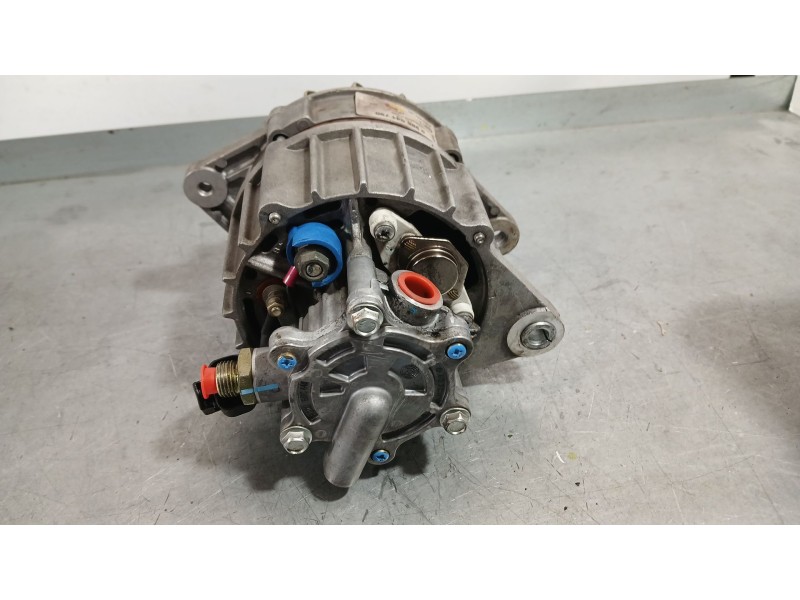 Recambio de alternador para opel combo furgoneta/monovolumen (71_) 1.7 d referencia OEM IAM 1204144 BOSCH CON DEPRESOR INCORPORA