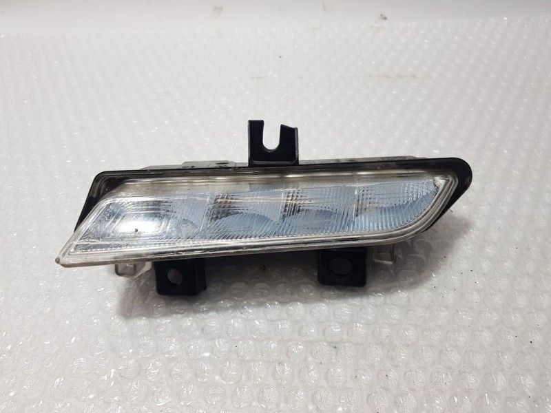 Recambio de piloto delantero derecho para renault captur intens referencia OEM IAM 266059367R 89208551 LUZ DIA