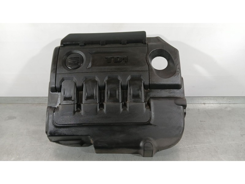 Recambio de tapa motor para seat leon (5f1) 1.6 tdi referencia OEM IAM 04L103925S  