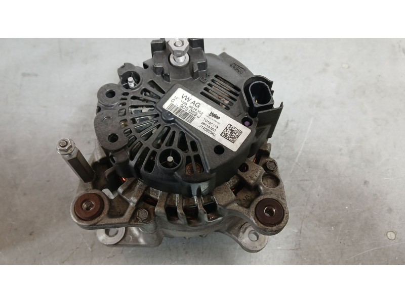 Recambio de alternador para seat leon (5f1) 1.6 tdi referencia OEM IAM 03L903023J VALEO TG12C113