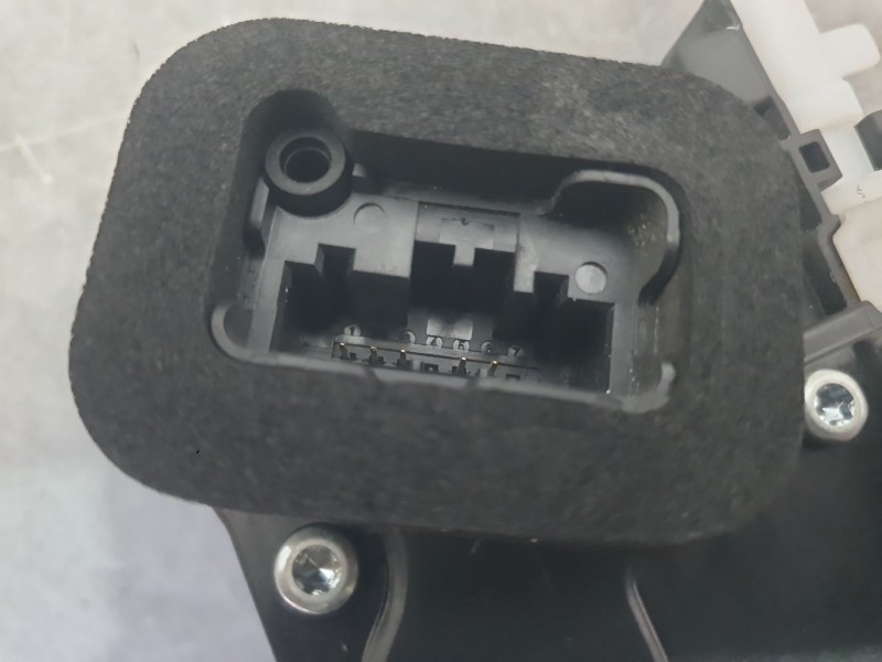 Recambio de cerradura puerta delantera izquierda para volkswagen taigo (cs1) 1.0 tsi referencia OEM IAM 10B837015B  