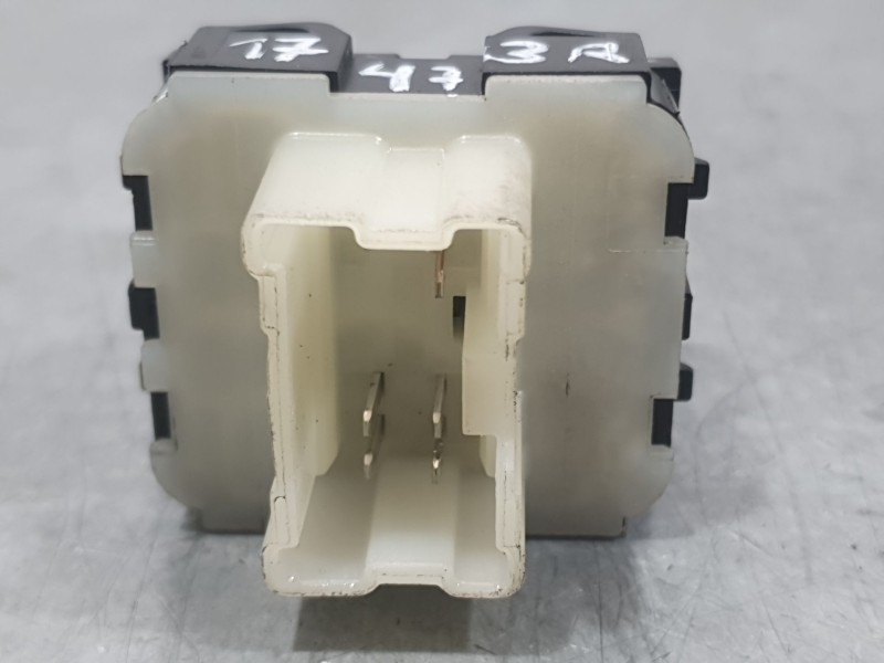 Recambio de mando elevalunas delantero izquierdo para renault express furgoneta/monovolumen 1.5 blue dci 75 (f6aa) referencia OE