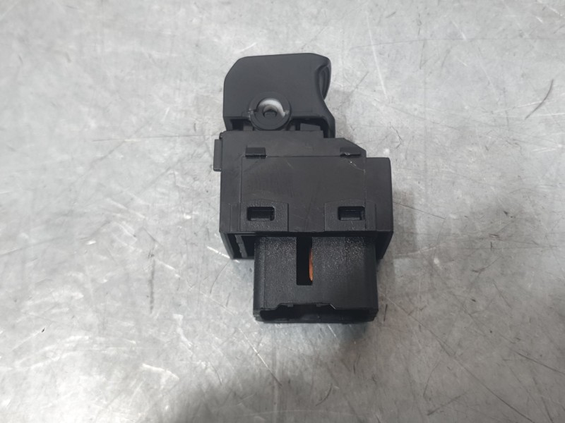 Recambio de mando elevalunas trasero derecho para hyundai ix20 (jc) 1.6 crdi referencia OEM IAM 935751H000  