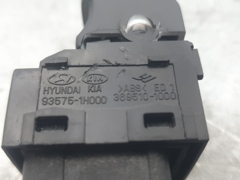 Recambio de mando elevalunas trasero izquierdo para hyundai ix20 (jc) 1.6 crdi referencia OEM IAM 935751H000  