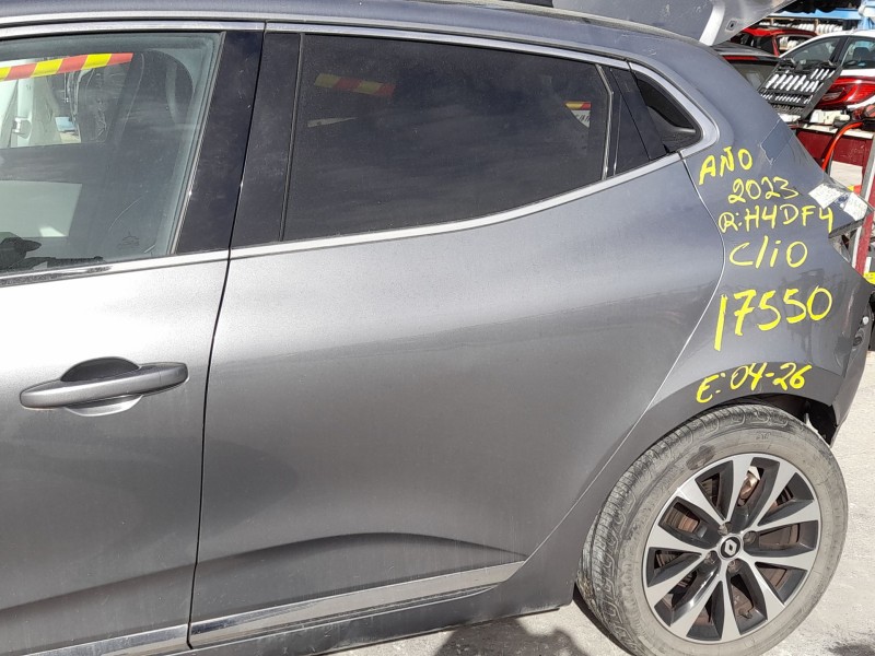 Recambio de puerta trasera izquierda para renault clio v (b7_) tce 90 (b7mt) referencia OEM IAM 821017920R  