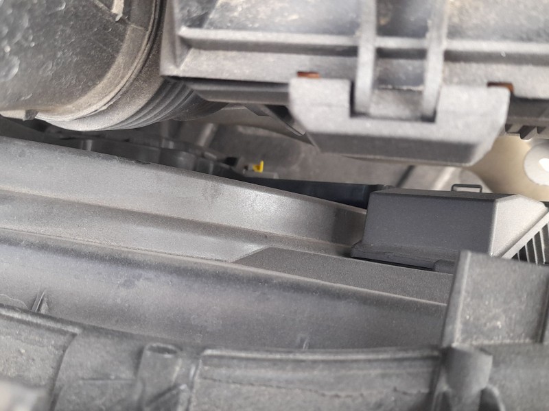 Recambio de electroventilador para renault clio v (b7_) tce 90 (b7mt) referencia OEM IAM 214815148R  