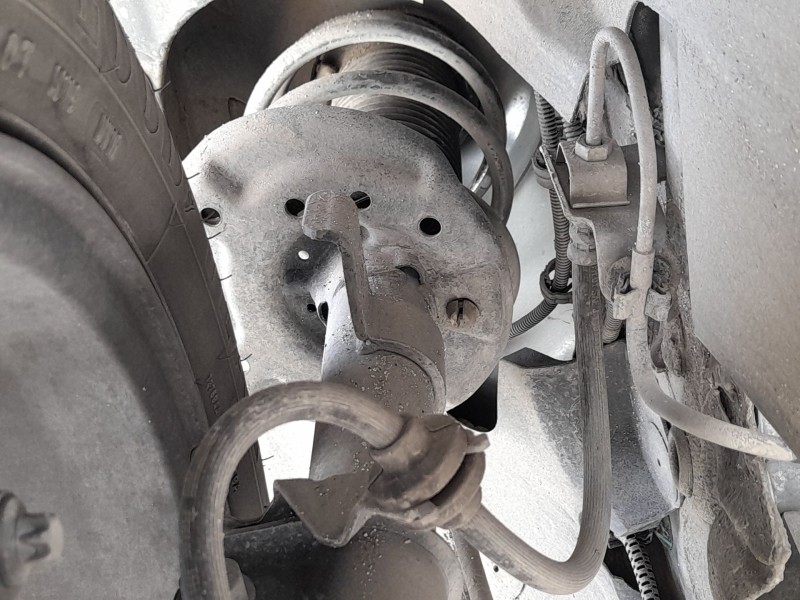 Recambio de amortiguador delantero derecho para renault clio v (b7_) tce 90 (b7mt) referencia OEM IAM 543023386R  