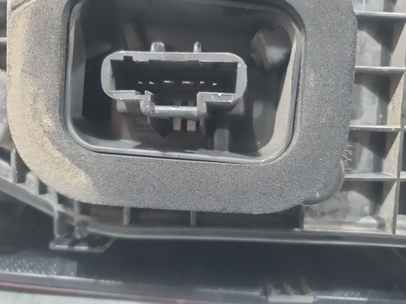Recambio de piloto trasero derecho para citroën berlingo furgoneta/monovolumen (k9) 1.6 bluehdi 75 referencia OEM IAM 9820554880