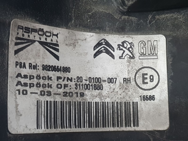 Recambio de piloto trasero derecho para citroën berlingo furgoneta/monovolumen (k9) 1.6 bluehdi 75 referencia OEM IAM 9820554880