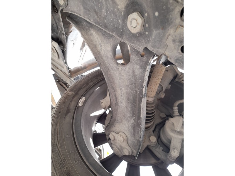 Recambio de brazo suspension inferior delantero izquierdo para renault clio v (b7_) tce 90 (b7mt) referencia OEM IAM 545019665R 