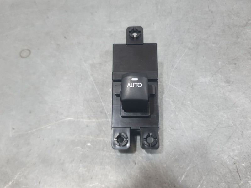 Recambio de mando elevalunas delantero derecho para hyundai ix20 (jc) 1.6 crdi referencia OEM IAM 935751K600  