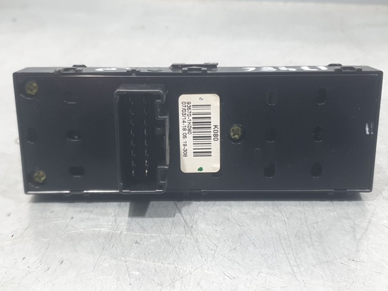 Recambio de mando elevalunas delantero izquierdo para hyundai ix20 (jc) 1.6 crdi referencia OEM IAM 935701K080  