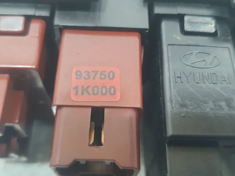 Recambio de mando multifuncion para hyundai ix20 (jc) 1.6 crdi referencia OEM IAM 937501K000 933601K000 949501K000