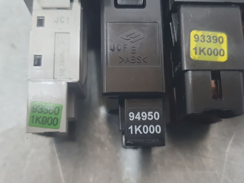 Recambio de mando multifuncion para hyundai ix20 (jc) 1.6 crdi referencia OEM IAM 937501K000 933601K000 949501K000