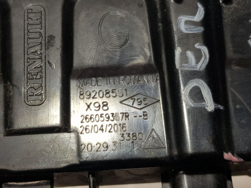 Recambio de piloto delantero derecho para renault captur intens referencia OEM IAM 266059367R 89208551 LUZ DIA