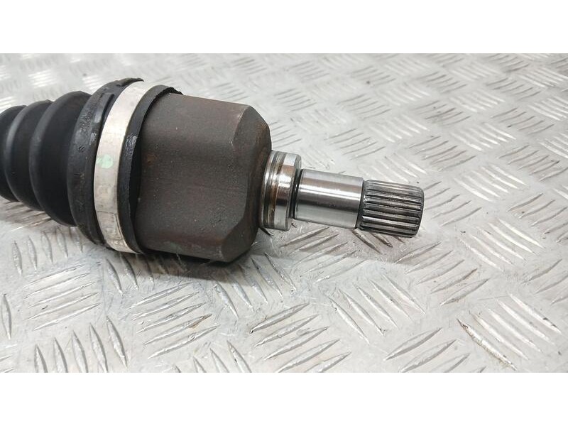 Recambio de transmision delantera izquierda para citroën c4 berlina collection referencia OEM IAM 9637117780  