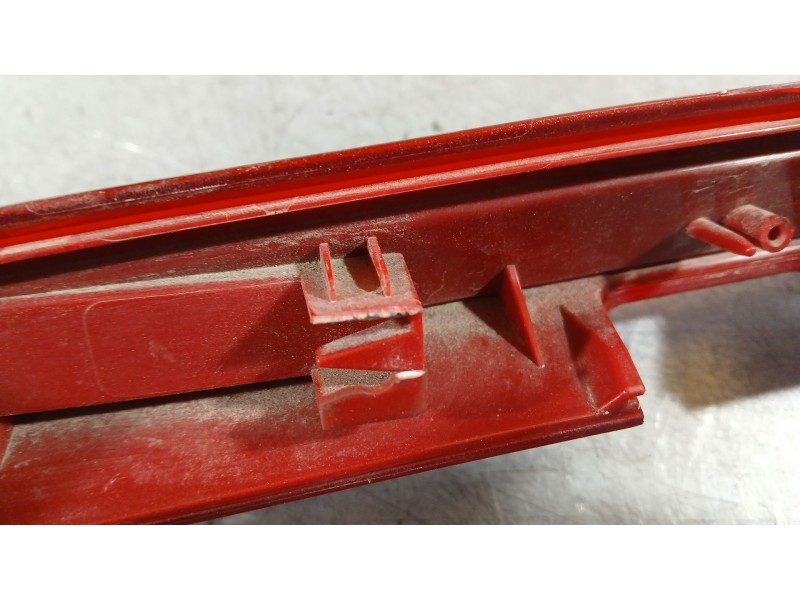 Recambio de piloto trasero central para hyundai i20 iii (bc3, bi3) 1.0 t-gdi hybrid 48v referencia OEM IAM 92409Q0100 REFLECTANT