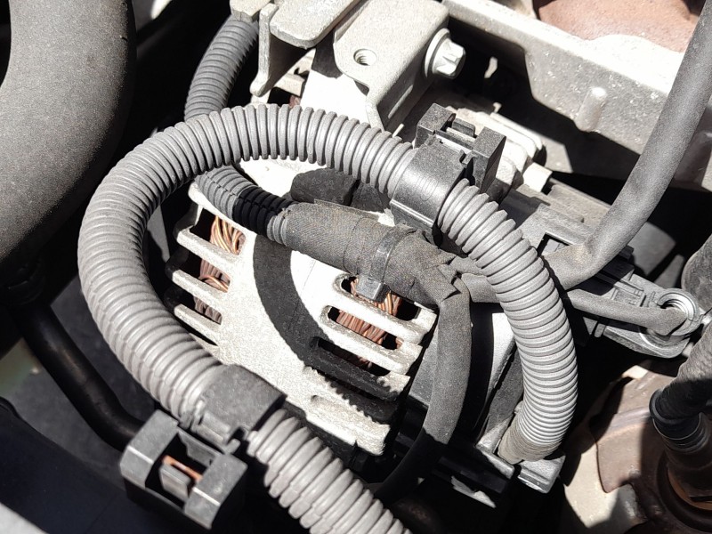 Recambio de alternador para smart forfour (454) 1.5 cdi (454.001) referencia OEM IAM A6391500350  