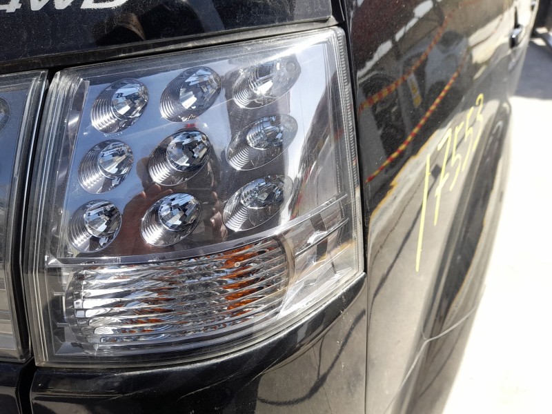 Recambio de piloto trasero derecho exterior para mitsubishi outlander ii (cw_w) 2.2 di-d 4wd referencia OEM IAM 8330A380  