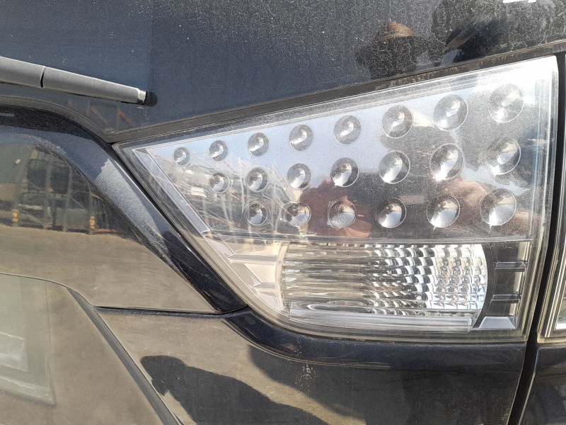 Recambio de piloto trasero derecho interior para mitsubishi outlander ii (cw_w) 2.2 di-d 4wd referencia OEM IAM 8331A042  