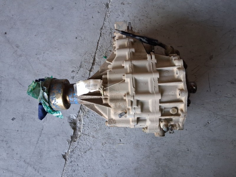 Recambio de caja transfer para nissan terrano/terrano.ii (r20) 2.7 turbodiesel referencia OEM IAM 33107G2340  