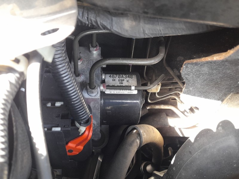 Recambio de abs para mitsubishi outlander ii (cw_w) 2.2 di-d 4wd referencia OEM IAM 4670A458  