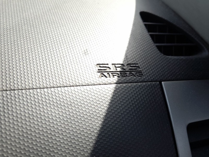 Recambio de kit airbag para mitsubishi outlander ii (cw_w) 2.2 di-d 4wd referencia OEM IAM 7030A088XA  7030A088XA CONDUCTOR 7030