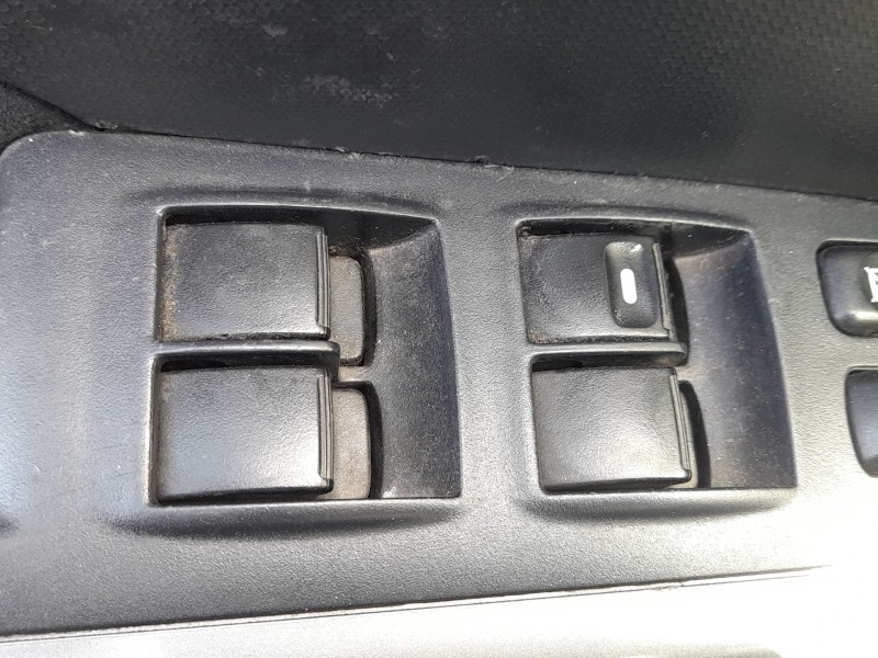 Recambio de mando elevalunas delantero izquierdo para mitsubishi outlander ii (cw_w) 2.2 di-d 4wd referencia OEM IAM 8608A185  