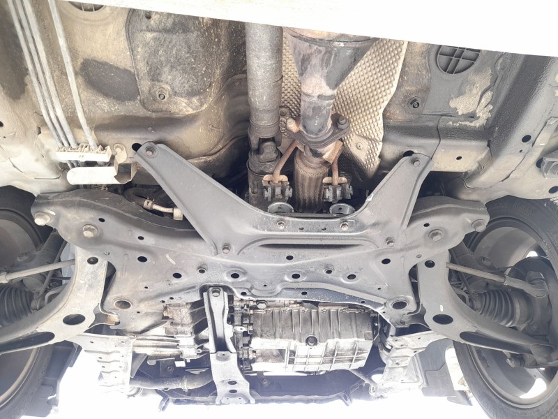 Recambio de puente delantero para mitsubishi outlander ii (cw_w) 2.2 di-d 4wd referencia OEM IAM 4000A428  