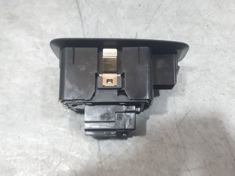Recambio de mando elevalunas delantero derecho para mitsubishi colt 100t motion referencia OEM IAM 254013877R  
